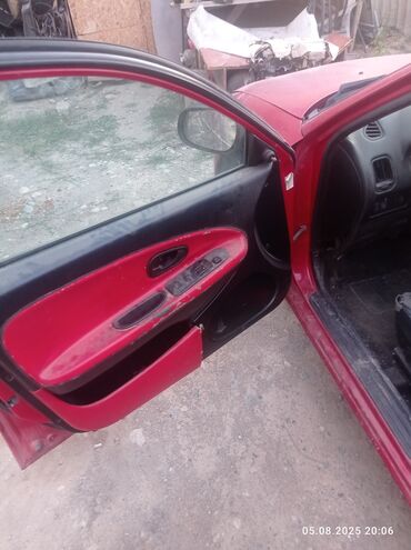 авто соболь: Mitsubishi Carisma: 1998 г., 1.8 л, Механика, Бензин, Хэтчбэк