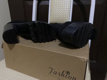 Botinka və botilyonlar: Ölçü: 37, rəng - Qara, İşlənmiş — 4