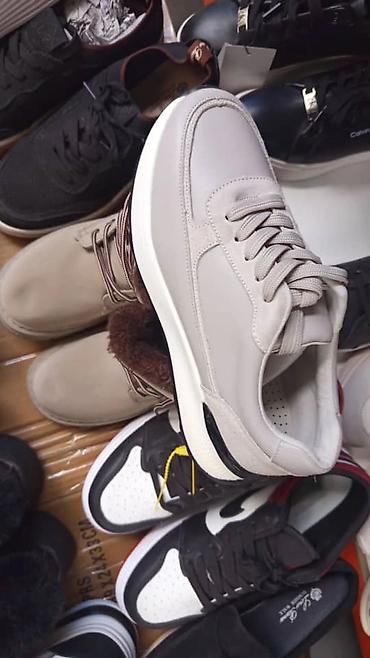 Продавцы-консультанты: Срочно нужен реализатор женщины/девушки!!! Нужна ответственная — 12