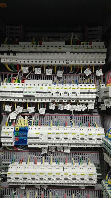 Электрики, электромонтажники: Электрик. Больше 6 лет опыта — 7