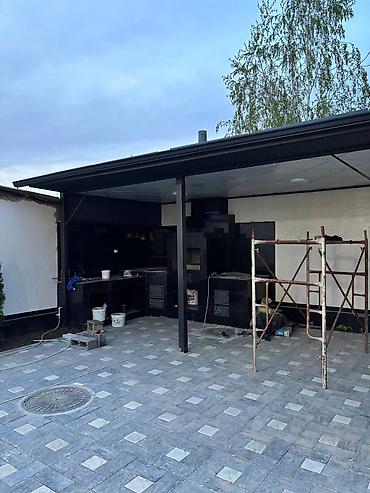 Фасадные работы: Современный двухэтажный дом в классическом стиле с подсветкой фасада и — 4