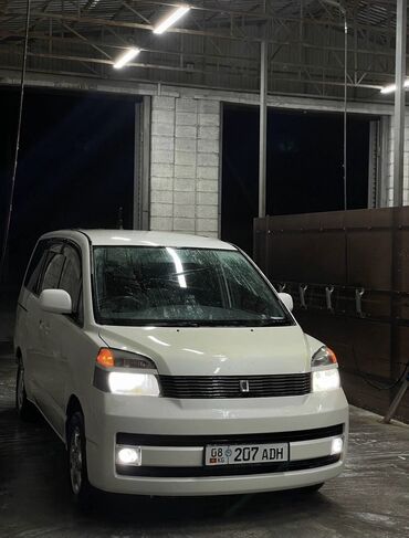 атлет спортивное питание: Toyota Voxy: 2002 г., 2 л, Автомат, Бензин, Минивэн