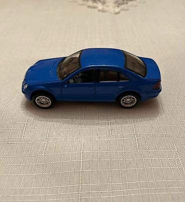 lego oyuncaq: Mavi rəngli metal oyuncȧq avtomobil maketi - Sedan kuzovlu, realist — 6