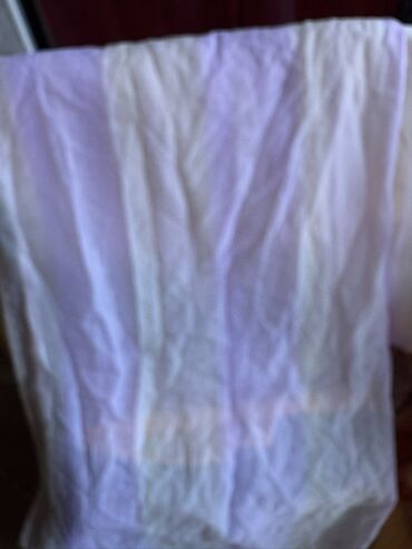 Parçalar: Müxtəlif naxışlı və rəngli pərdələr tək və cüt olanlar var — 14