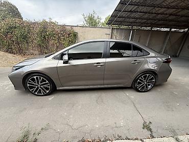 на corolla: Toyota Corolla: 2021 г., 1.8 л, Автомат, Гибрид, Седан — 2