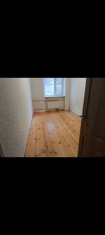 токмок дом квартира: 4 комнаты, 80 м², 1 этаж