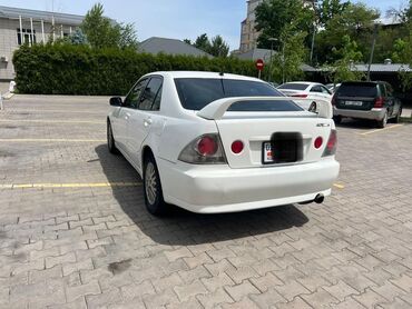 диск ваз: Белый седан Toyota Altezza с характерным спортивным спойлером на