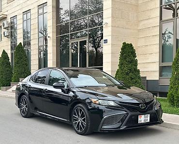 Toyota: Toyota Camry: 2020 г., 2.5 л, Автомат, Бензин, Седан — 2