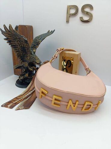 fendi torbe cene: Elegant purse