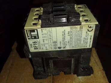 Döşəmə: Bu, Lovato Electric tərəfindən istehsal olunmuş BF16 tipli sənaye