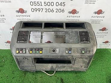 консоль 210: Центральная консоль для грузовика MAN 12.224 L2000 D 0826 6.9, год — 1