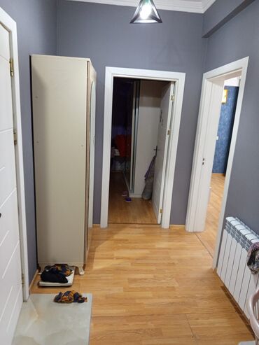 Uzunmüddətli kirayə mənzillər: Satilir. Yasamalda Şərur MTK kupçalı binasında Bravonun qarşısında — 12