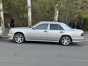 w12: Mercedes-Benz W124: 1994 г., Седан — 1