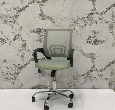 Ofis və oyun kresloları: Yeni, Təkərli, Qolları tənzimlənmir, Parça — 10