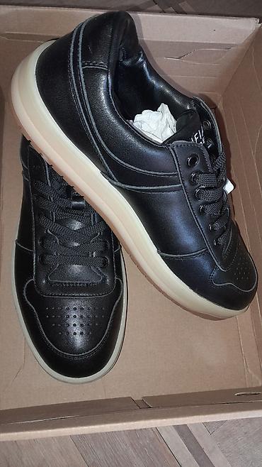 krasofkalar kisi üçün: Lufian Shoes kişilər üçün idman üslublu krossovkalar - Rəng: qara — 3