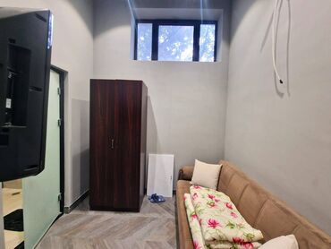 Anbar və emalatxanalar: Nəsimi rayonu, 1-ci mkrn “20 Yanvar” metrosunun yaxınlığında 4 otaqlı — 16