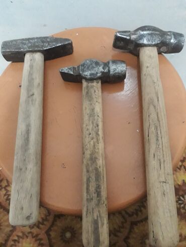 животных в добрые руки: Отдам 3 советских молотка, в нормальном состоянии, за 3 литра at lalafo.kg животных в добрые руки: Отдам 3 советских молотка, в нормальном состоянии, за 3 литра
