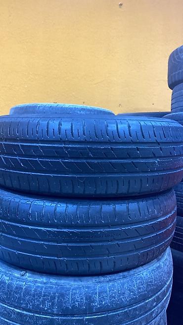 təkər 20: Məhsul: Avtomobil şinləri (yay/protektor yönümlü) Ölçülər: - 275/40 — 7