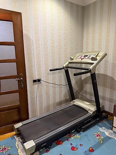 qaçış daroşkası: Elektrikli qaçış trenajoru – evdə kardio məşqləri üçün - Model — 2