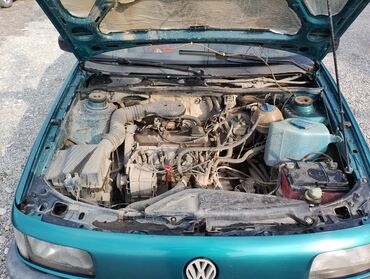 автомобиль мазда 2: Volkswagen Passat: 1990 г., 1.8 л, Механика, Бензин, Универсал