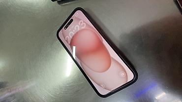 Apple iPhone: IPhone 15, Б/у, 512 ГБ, Розовый, Чехол, 77 % — 2