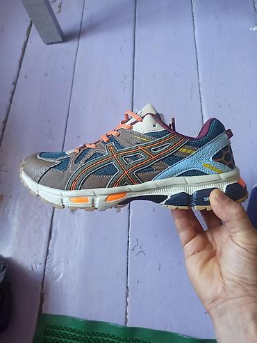 кастум шым: Эркектердин кроссовкасы, 44, Asics, Жаңы, түсү - Күрөң, Өзү алып кетүү — 3