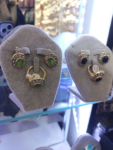 Bijuteriya dəstləri: Zərgərlik dəstləri – zövqlü aksesuar seçimi 1) Yaşıl daşlı çiçək — 9