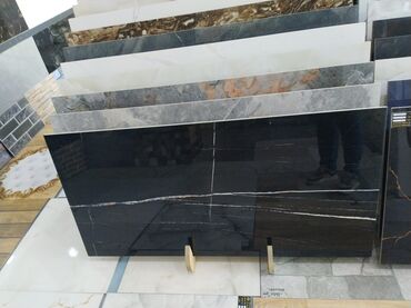 3d metlax: Mərmər effektli keramik plitələr. Bu plitələr müxtəlif rənglərdə və