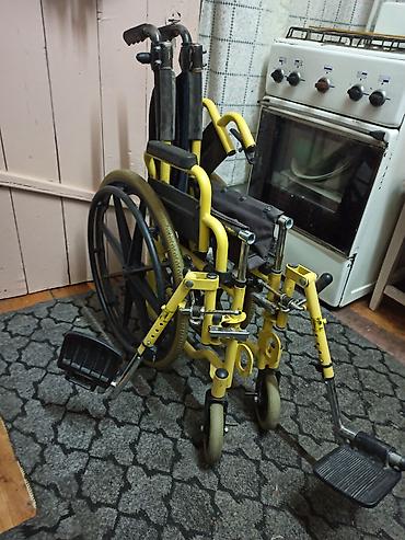 Инвалидные коляски: Инвалидная коляска с санитарным вырезом и ведром (комба-туалет) — 11