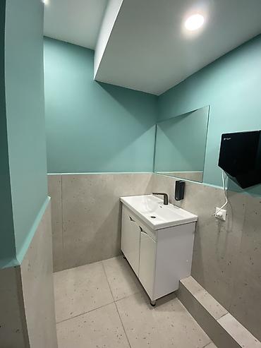 Продажа медицинских центров: Сдаю медицинский кабинет 326 м2. Прошу 60000 сом Дополнительно — 12