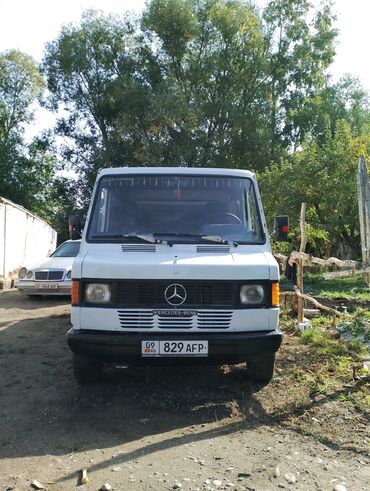 культиватор заводской: Легкий грузовик, Mercedes-Benz, Дубль, Б/у