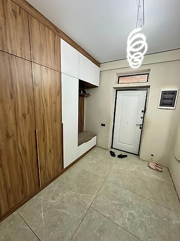 Продажа домов: 6 комнат, 170 м², 5 соток, Бишкек, Собственник — 5