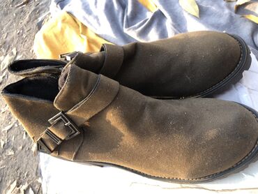 обувь мужская зима: Продаю ботинки женские Осень весна Размер 39 Цвет хаки Тел