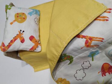 handmade подушки: Продаю комплекты постельного белья для кукольных игр: кроватка /