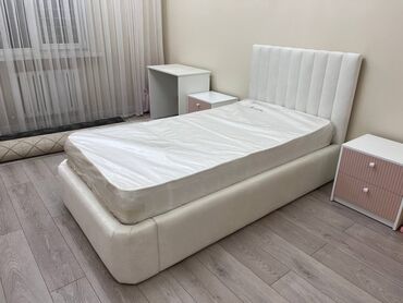 Мебель на заказ: Мебель на заказ, Спальня, Пуфик, Кровать — 12