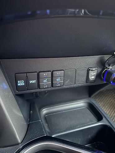 Toyota: Toyota RAV4: 2017 г., 2.5 л, Автомат, Бензин, Кроссовер — 12