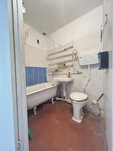 аренда квартир 7 мкр: 1 комната, 33 м², 7 мкр 104 серия, 3 этаж, Требуется ремонт — 8