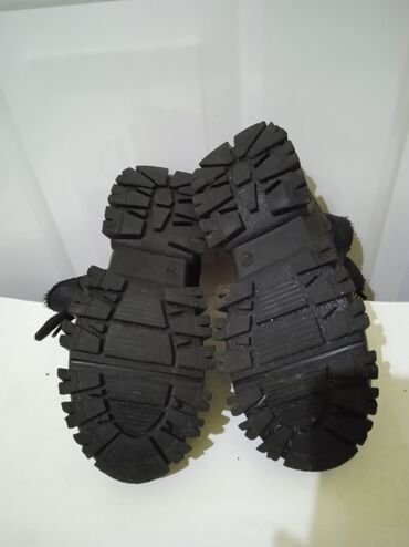 Čizme: Čizme, Veličina - 32 na lalafo.rs — 16 Čizme: Čizme, Veličina - 32 — 16