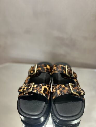 opposite novi pazar: Fashion slippers, Guess, 39