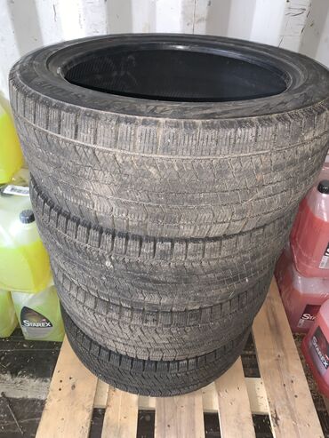 Шины: Шины 235 / 45 / R 18, Зима, Б/у, Комплект, Легковые, Япония, Bridgestone