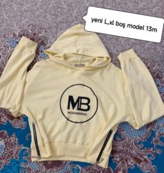 Dəstlər, kostyumlar: Qadın geyim və ayaqqabı dəsti 1) Sarı huddi – MODABREND, kapüşonlu