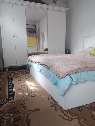 мебель талас: Спальный гарнитур, Двуспальная кровать, Шкаф, Комод, цвет - Белый, Б/у