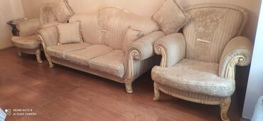 Divan və kreslo dəstləri: İşlənmiş, Divan, 2 kreslo, Bazasız, Açılmayan