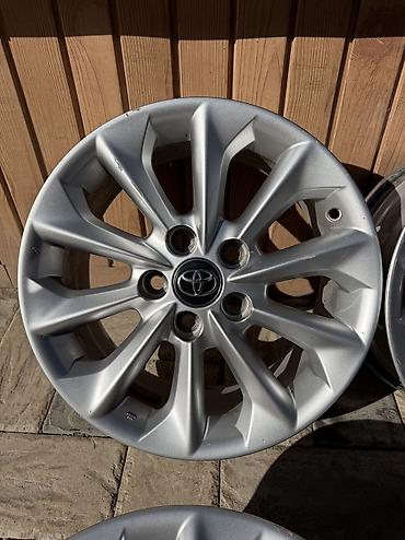 235 75 16: Литые Диски R 16 Toyota, Комплект, отверстий - 5, Б/у — 2