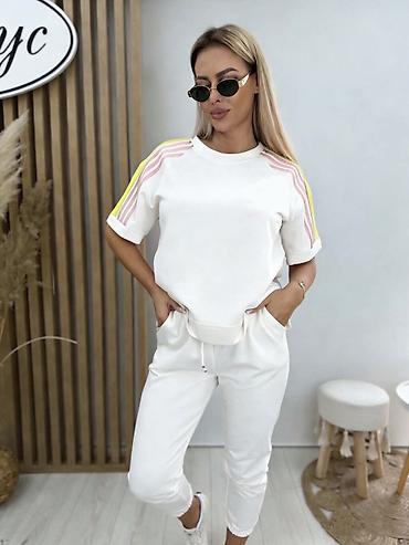 Kompleti: 💫New collection💫

⚜️Univerzalna velicina
⚜️Cena 3500 din — 22