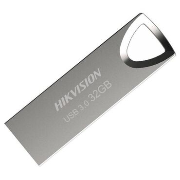 Другие аксессуары для компьютеров и ноутбуков: Usb флешка с подборкой фильмов (42 шт., формат mp4). Или обмен на