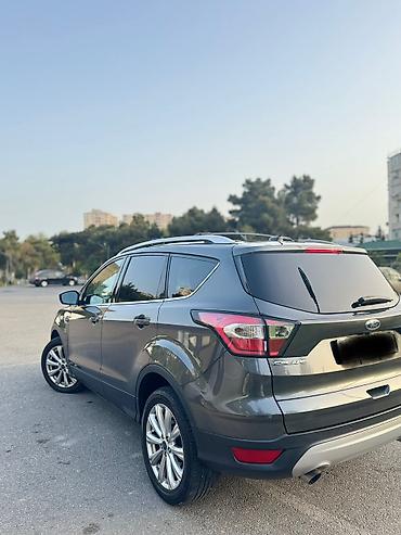 Ford: Ford Escape: 1.5 l | 2017 il 112000 km Ofrouder/SUV — 7