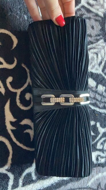 чёрная сумка: Клатч 
2.чёрная (гуанджоу )500
В идеальном состоянии,почти новые