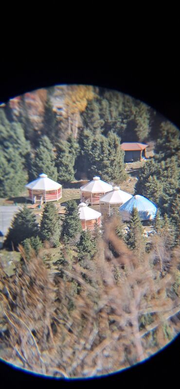 Бинокли: Бинокль с увеличением 20x и объективом 50 мм. Корпус черного цвета с — 10