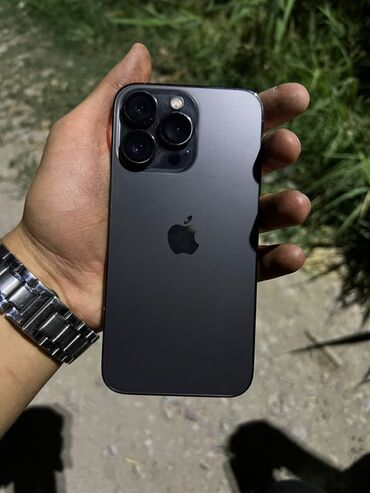 купить айфон на запчасти: IPhone 13 Pro, Б/у, 256 ГБ, Черный, Защитное стекло, Чехол, 85 %